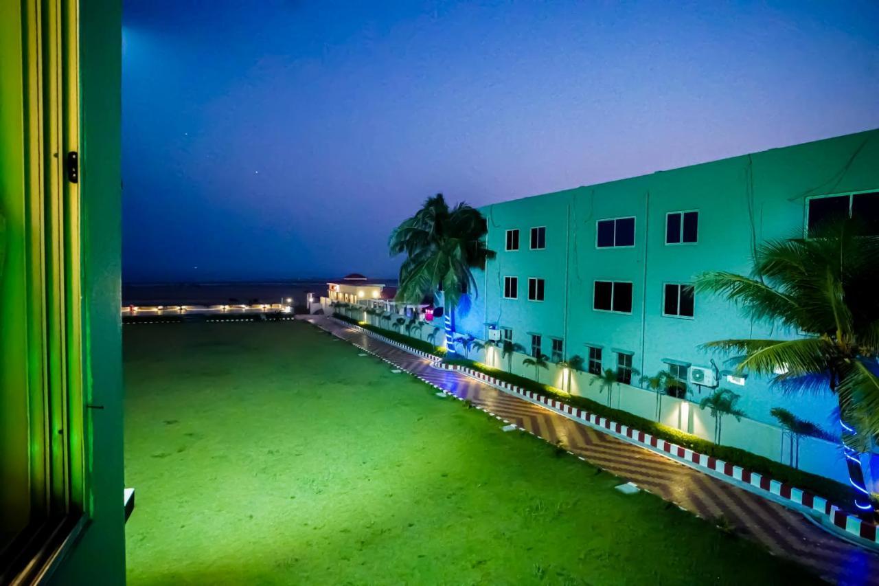 Silver Sand Eco Resort !! Beachfront !! With Biggest Pool And Huge Open Area !! Ideal For Weddings !! Couple Friendly !! Mandarmani Exteriér fotografie