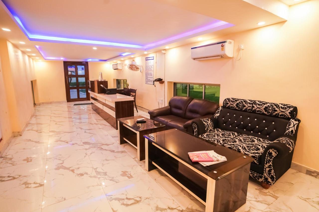 Silver Sand Eco Resort !! Beachfront !! With Biggest Pool And Huge Open Area !! Ideal For Weddings !! Couple Friendly !! Mandarmani Exteriér fotografie