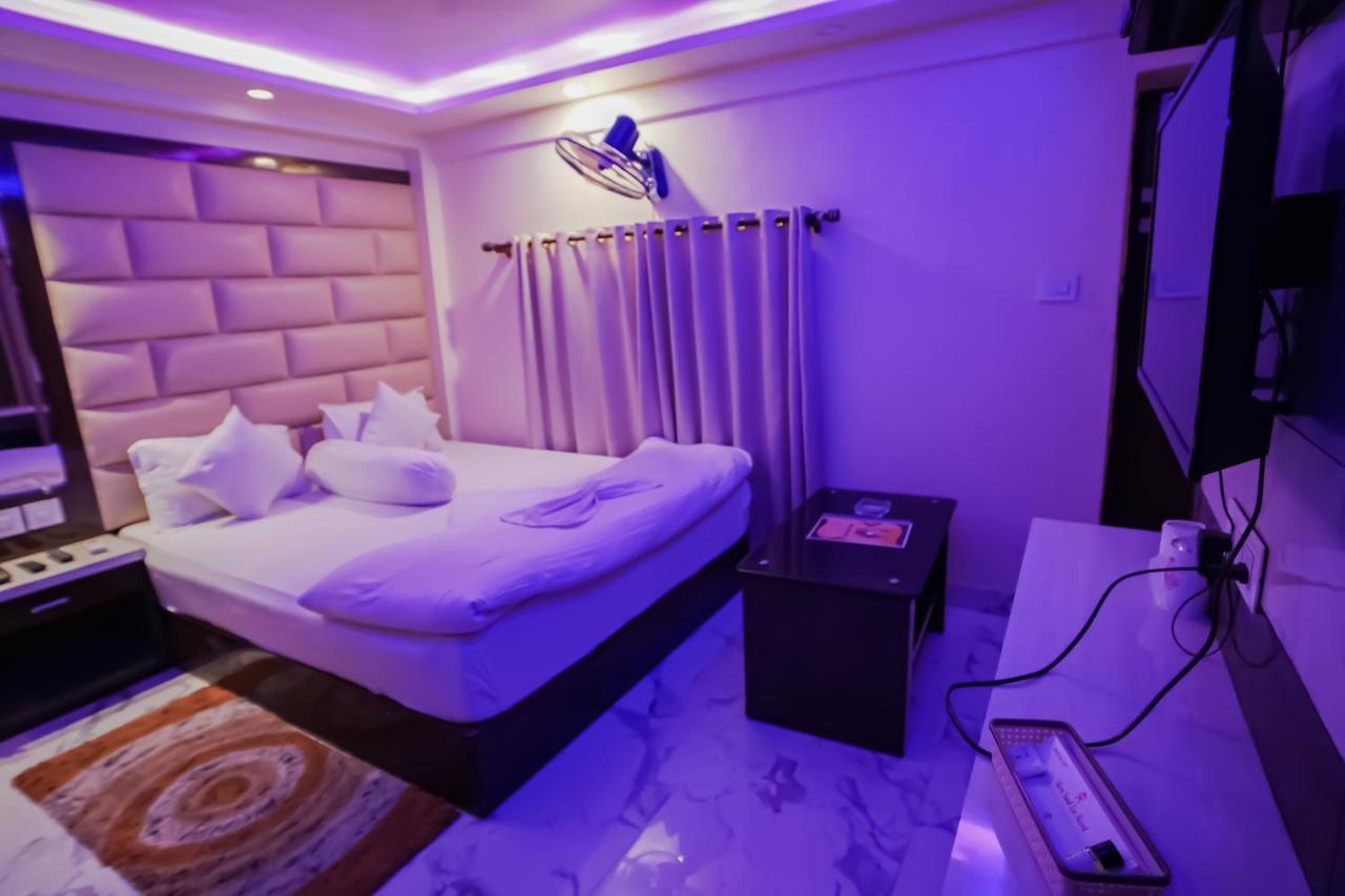 Silver Sand Eco Resort !! Beachfront !! With Biggest Pool And Huge Open Area !! Ideal For Weddings !! Couple Friendly !! Mandarmani Exteriér fotografie