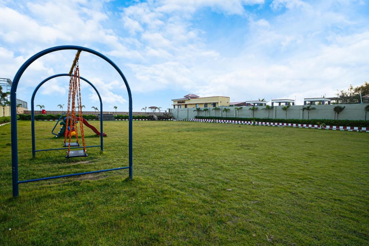 Silver Sand Eco Resort !! Beachfront !! With Biggest Pool And Huge Open Area !! Ideal For Weddings !! Couple Friendly !! Mandarmani Exteriér fotografie