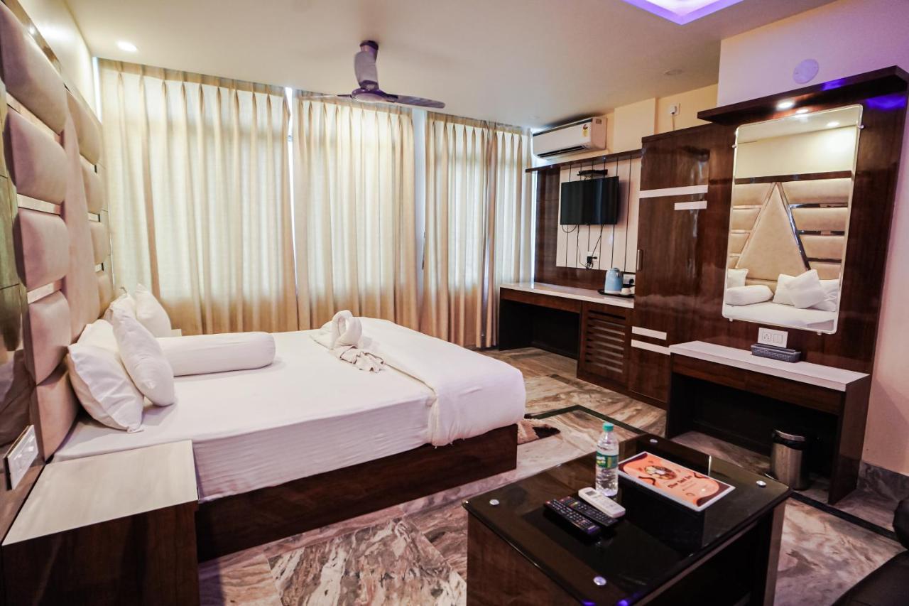 Silver Sand Eco Resort !! Beachfront !! With Biggest Pool And Huge Open Area !! Ideal For Weddings !! Couple Friendly !! Mandarmani Exteriér fotografie