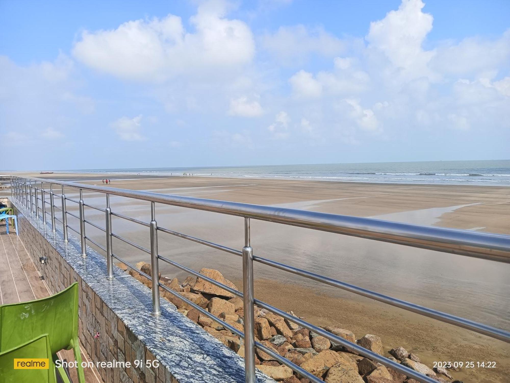 Silver Sand Eco Resort !! Beachfront !! With Biggest Pool And Huge Open Area !! Ideal For Weddings !! Couple Friendly !! Mandarmani Exteriér fotografie