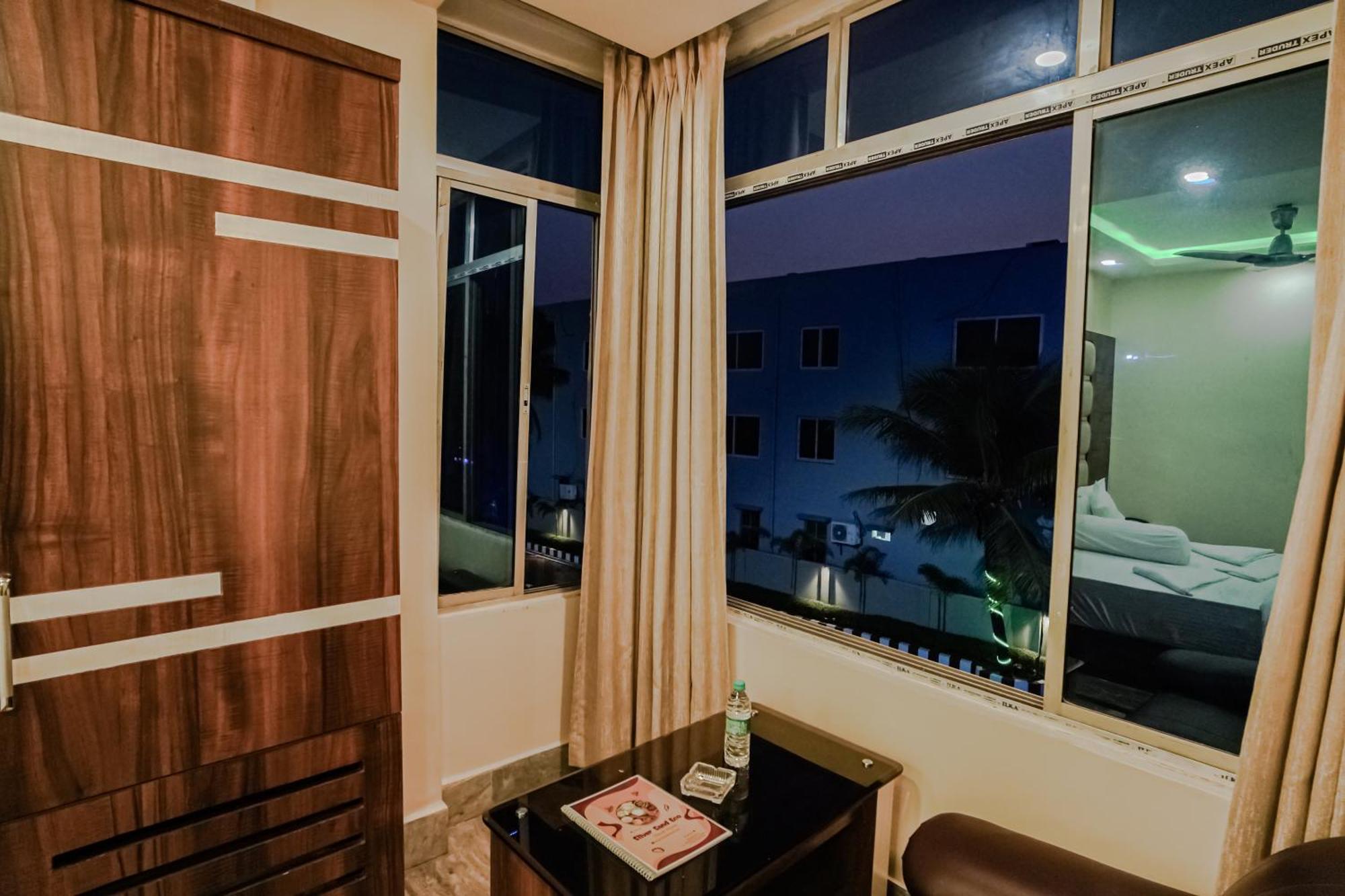 Silver Sand Eco Resort !! Beachfront !! With Biggest Pool And Huge Open Area !! Ideal For Weddings !! Couple Friendly !! Mandarmani Exteriér fotografie
