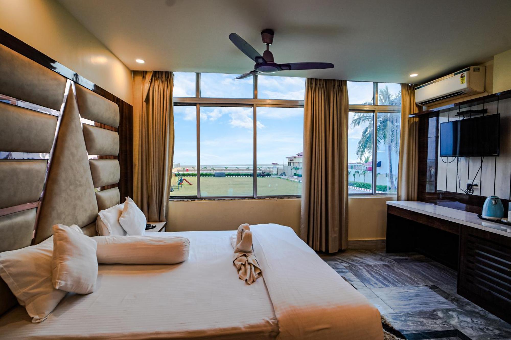 Silver Sand Eco Resort !! Beachfront !! With Biggest Pool And Huge Open Area !! Ideal For Weddings !! Couple Friendly !! Mandarmani Exteriér fotografie